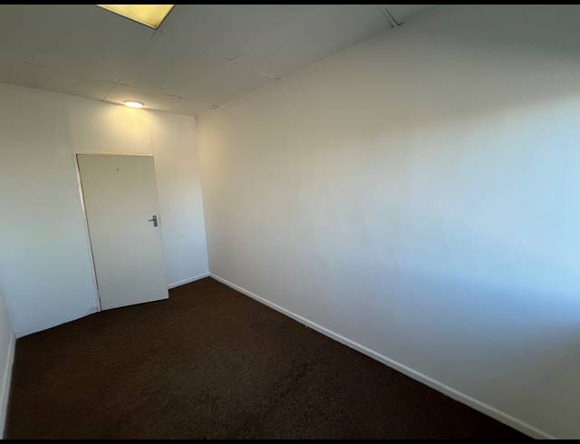 50M² OFFICE TO LET IN PARKLANDS